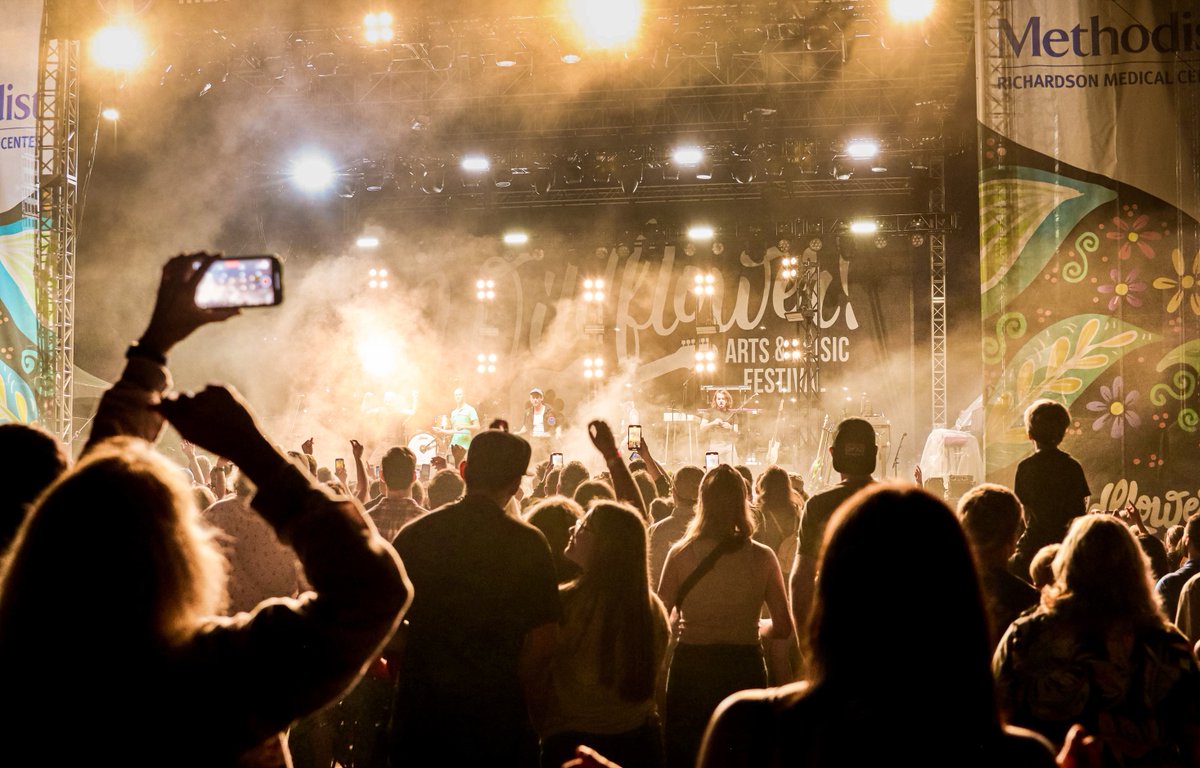 WildflowerFest's tweet image. Learn to love the sunshine
Learn to love the rain.
#WAMFEST23 #RichardsonRocks 
📸: Sammie Wuensche
wildflowerfestival.com
