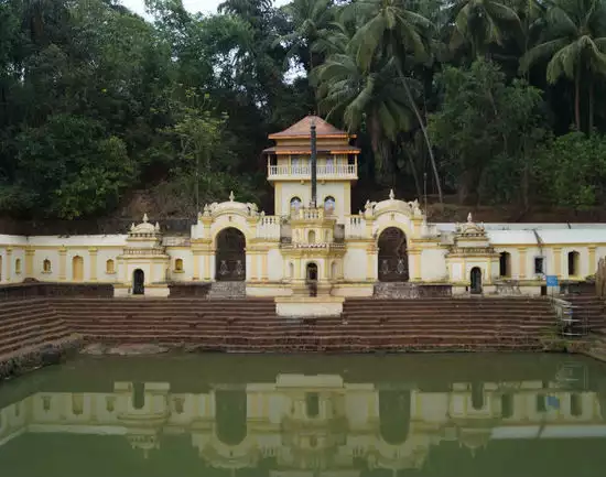 swetaaang's tweet photo. #thequizlabs #GoaQuiz -110- Where in Goa can one find this stunning temple tank? https://t.co/kGo1lTHb6D
