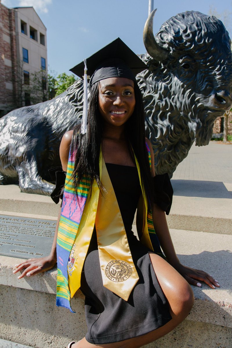 MaiMoxi's tweet image. Master of my Destiny 🎓💐 #MBABound Class of 2025 🙏🏾@leedsbiz