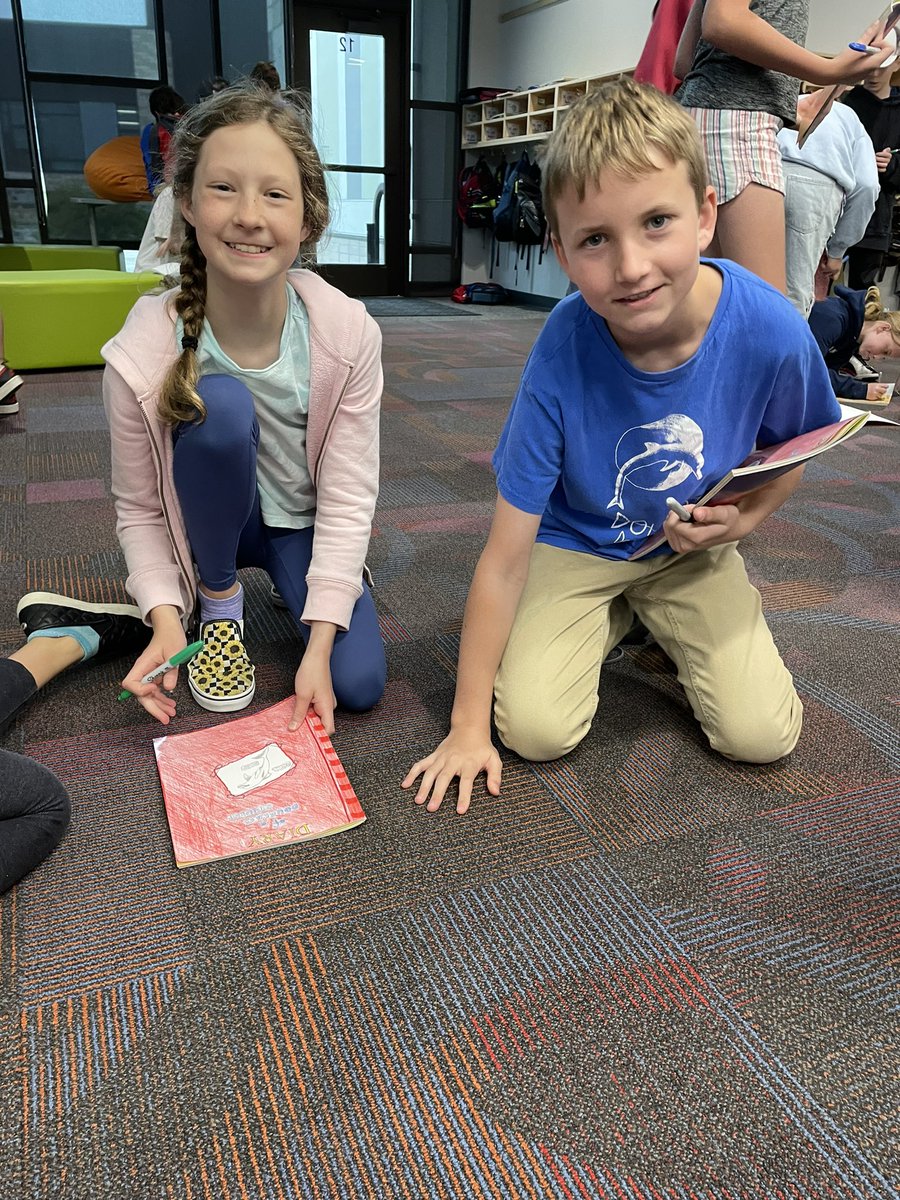 Yearbook signing today for these fifth graders. Only a few more days of elementary school!! <a href="/DouglassElem/">Douglass Elementary</a> <a href="/harveyoaxaca/">Dr. Harvey Oaxaca</a>