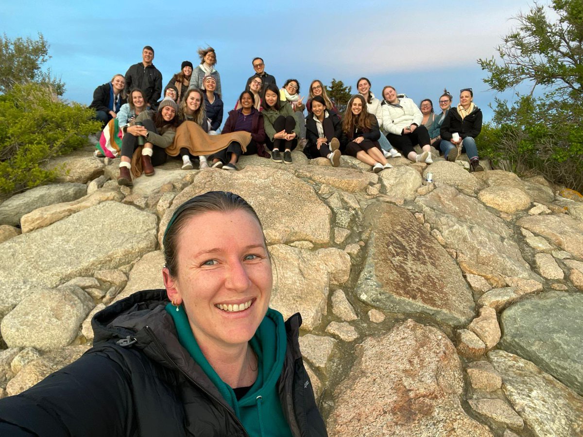 FIRbees's tweet photo. A great end to the first half of section 2 (and the FIR course) - watching the sunset 🌅🙌 thank you to our lecturers this week for sharing some exciting repro research #FIR2023 https://t.co/EohYa2aNPN