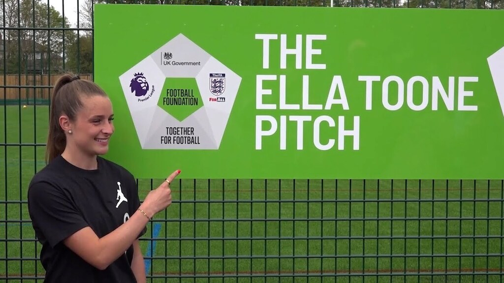 Ella Toone upbeat on England’s chances at World Cup despite injury setbacks 

 youtu.be/keHm0iioMi4
