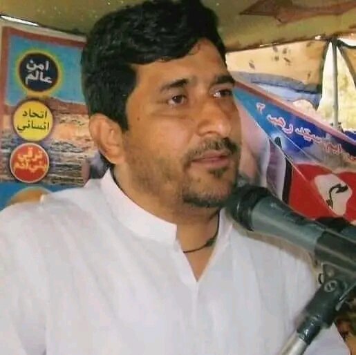Absambaloch3's tweet photo. جيڪڏهن توهان کي اسان جا چچريل ۽ گوليون لڳل لاش ھٿ نه اچن ته اسان جي نيتن تي شڪ ڪجو 
شھيد ڪمانڊر مظفر ڀٽو ...!!
#TributetoShaheedMuzfarBhutto https://t.co/6FxAkM8RC1
