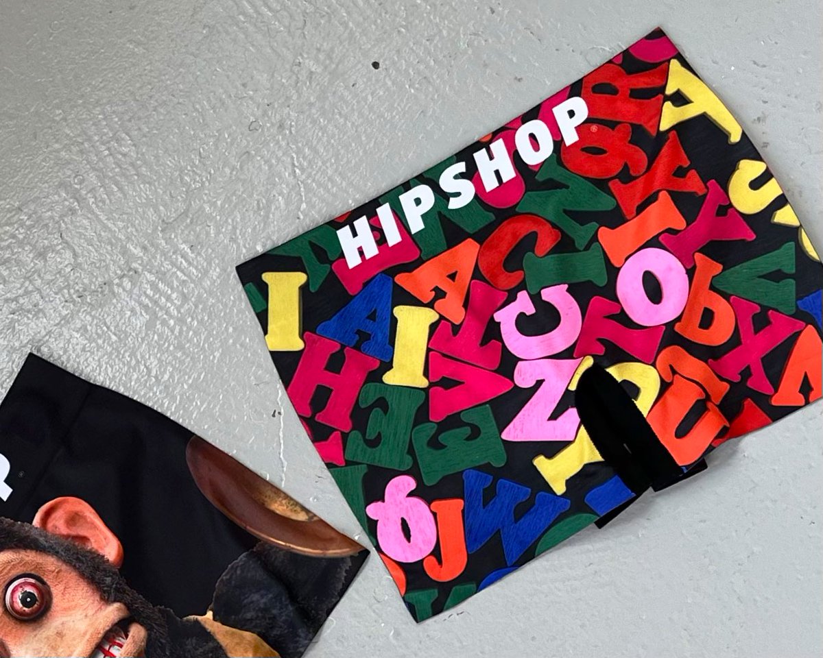 HipshopOfficial's tweet photo. たくさんのアルファベットが並んでると、自分の名前を作ってみたくなります・・よね?
それではスタート!
30秒以内に見つけた人はいいね!で教えてください😉✨
むむ、、足りないピースがあるかも。
#ローマ字の日 #HIPSHOP
#ALPHABETBLOCKS #TOY https://t.co/EpIRd6DFQi