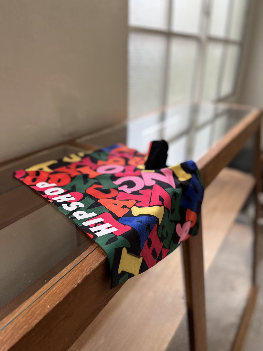 HipshopOfficial's tweet photo. たくさんのアルファベットが並んでると、自分の名前を作ってみたくなります・・よね?
それではスタート!
30秒以内に見つけた人はいいね!で教えてください😉✨
むむ、、足りないピースがあるかも。
#ローマ字の日 #HIPSHOP
#ALPHABETBLOCKS #TOY https://t.co/EpIRd6DFQi