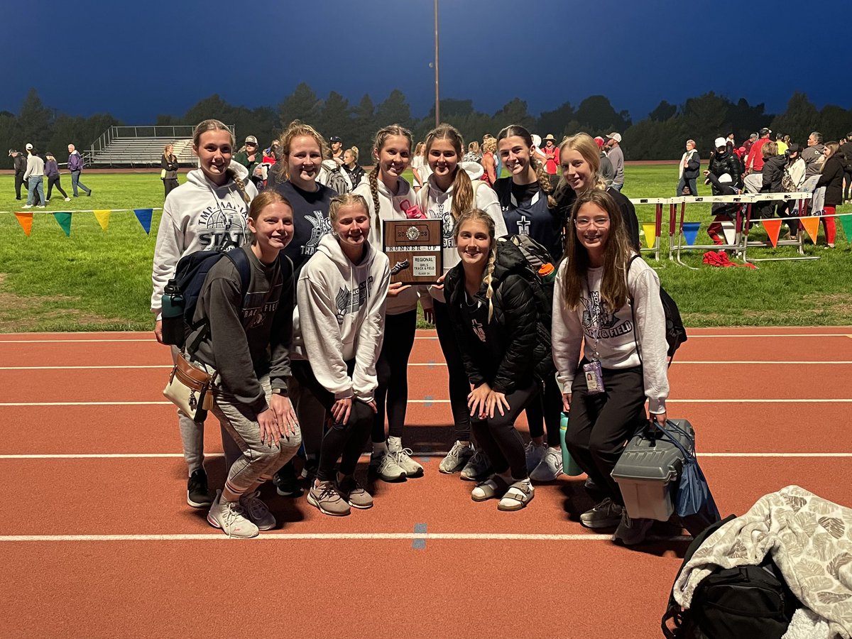 TMPTrackField's tweet photo. Lady Monarchs Track and Field finish as the Regional Runner-ups! https://t.co/ydeb45w7du