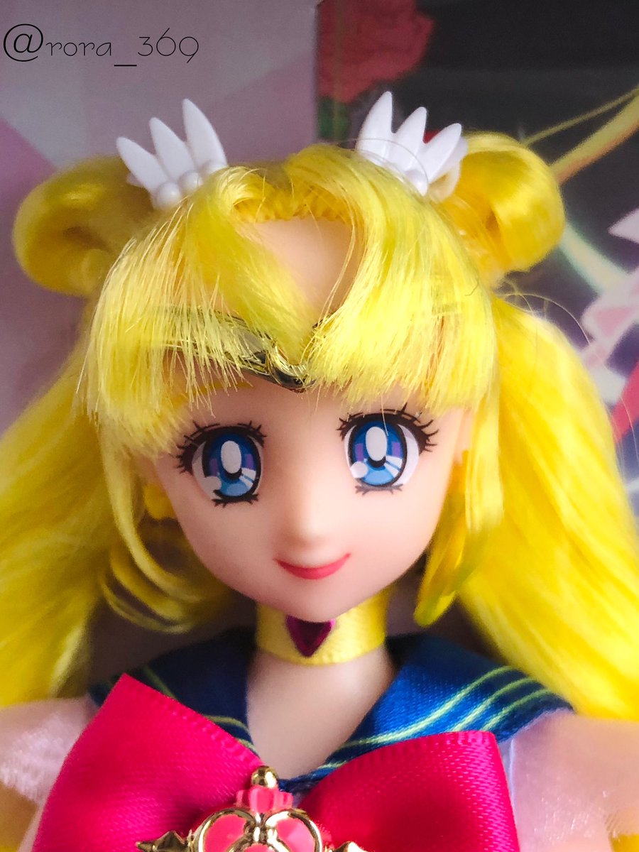 rora_369's tweet photo. セーラームーンはティアラ浮すぎだけど、押しこめばフィットするの?
セレニティと比べるとおでこが広いね!
印象だいぶ違う。
こっちはこっちで可愛いな😊
#styledoll #セーラームーン https://t.co/WG61E1GZOA