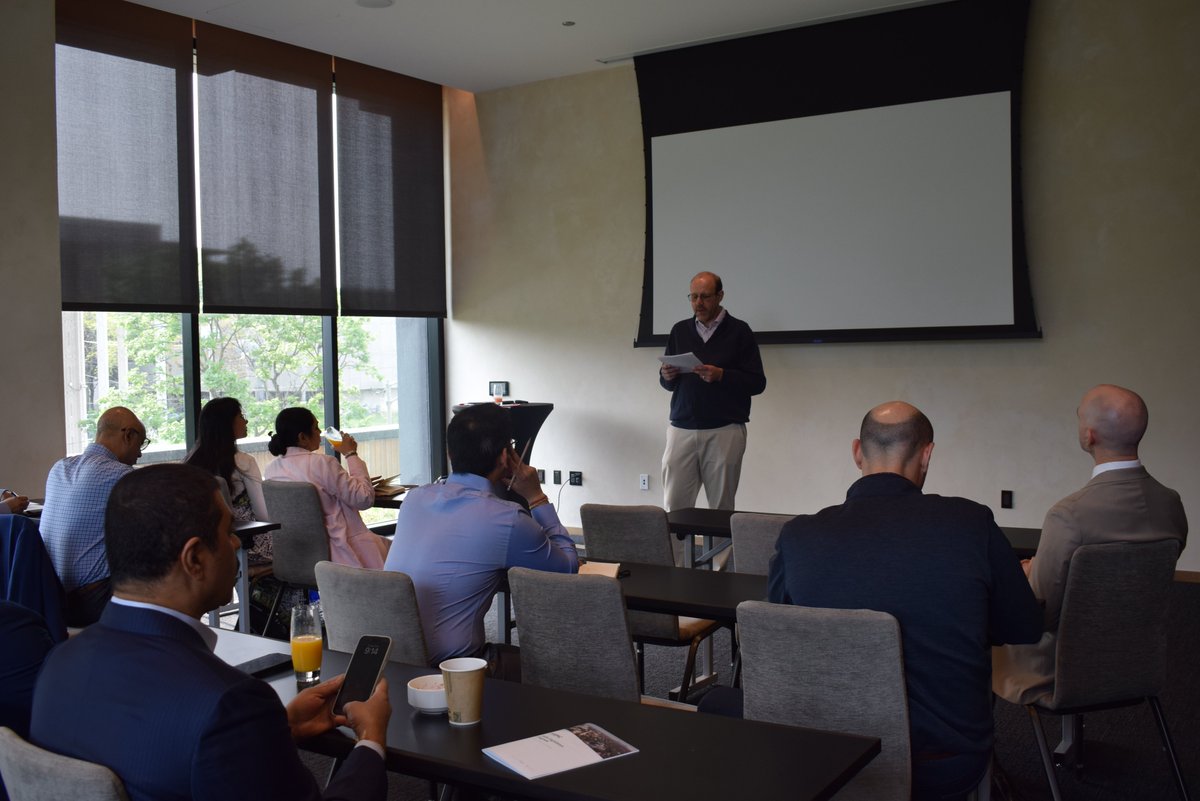 JayGalla's tweet photo. #Day4 of @EPIC_India #LegislatorsProgram saw an interesting talk by Nobel Laureate Prof. Michael Kremer on 'Innovation in Development' followed by conversations about the Russia-Ukraine war with @HarrisPolicy's @k_sonin. (1/2) https://t.co/6rNrmmuVdP