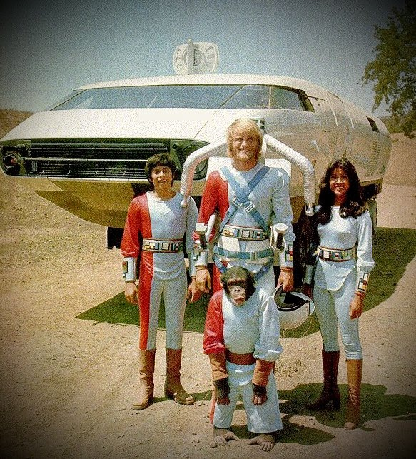 PostApocTTRPG's tweet photo. Ark II Saturday Morning Kids Post Apocalypse TV Show 1976-79! #PostApocalyse #TTRPG #RPG #ARKII #25thCentury #Pollution #1970sKidShow https://t.co/hlZkcupOBN