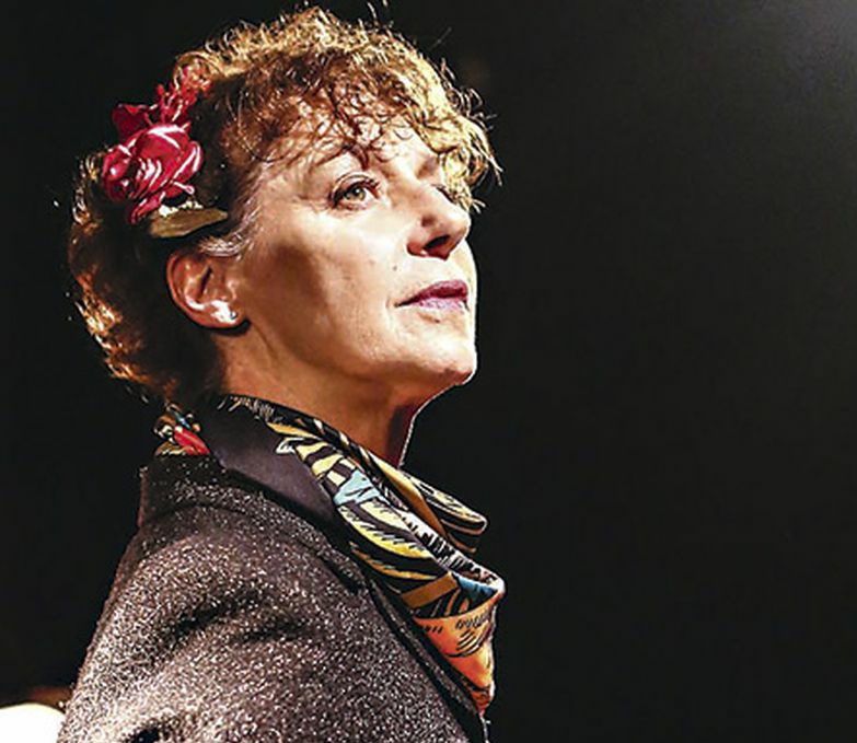 Andres_lat_'s tweet image. Y usted quien cree que merece más respeto? 
Claudia di Girolamo ❤
Patricia Maldonado 🔃