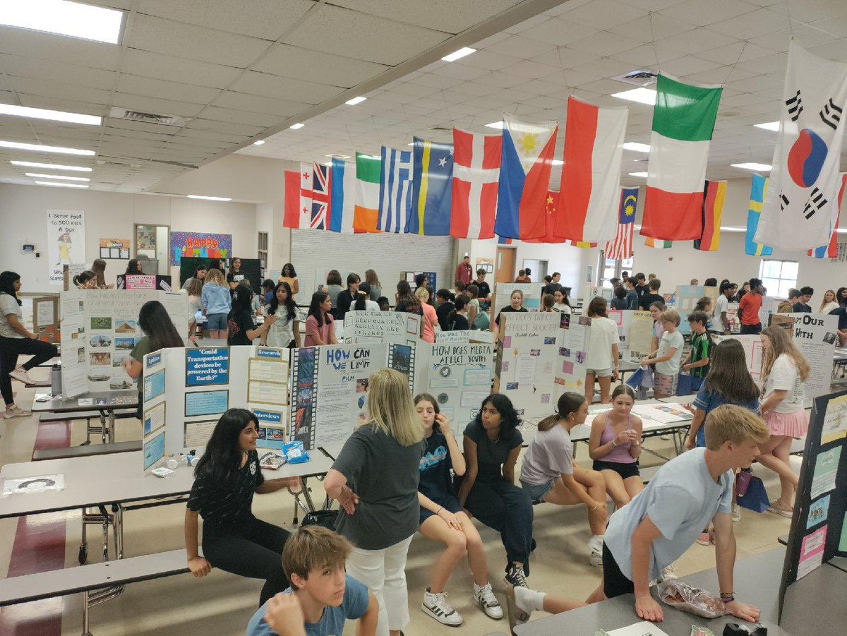 Sturdevant_CRMS's tweet photo. A big day for our 8th graders as they took their Genius Hour on the road to share their passion projects. Thank you @SREStallions, @LWBushElem and @RiverRidgeElem for having our Eagles today! It was a powerful day of collaboration and learning. 🙌
#StrongerTogether 💙🦅💛 https://t.co/PU6U7q52sK