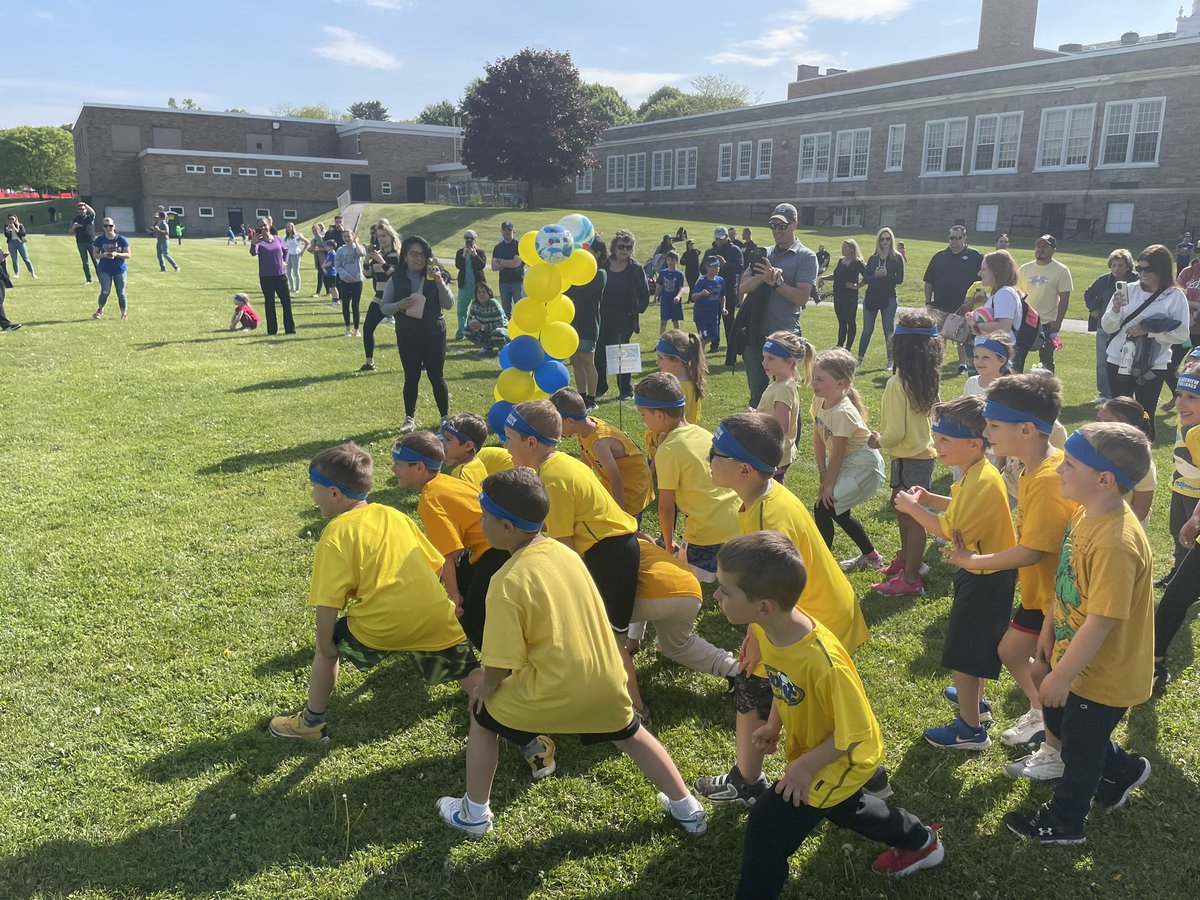 BlessingMahopac's tweet image. Spartan Race! Thank you to our amazing @LakeviewPto for hosting this awesome event and for all of our families that donated the events! Our students had the best afternoon!     🏃👟☀️#proudap @bulldogslv @MahopacSchools