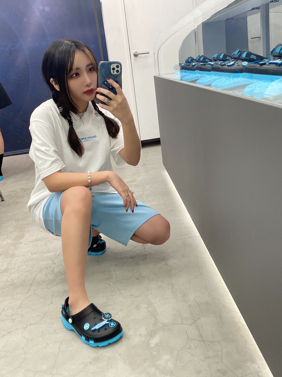 mizuyuno_'s tweet photo. 今日は #RAMUNEJUNKIExcrocs　POPUP イベント、一日店長してます🔥🔥
入場に関しては@RamuneJunkie_ のツイートを確認お願いします！
楽しみみんなよろくしくね🥺 https://t.co/XdkLbLsr9g
