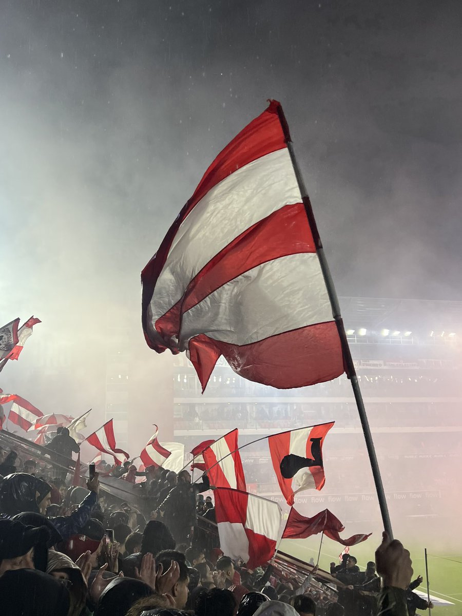 gasppaa's tweet photo. NO PERMITA EL CIELO NOOO
QUE SE APAGUE ESTA ILUSIOOOON
😍🇦🇹 https://t.co/30pGxfgkGG