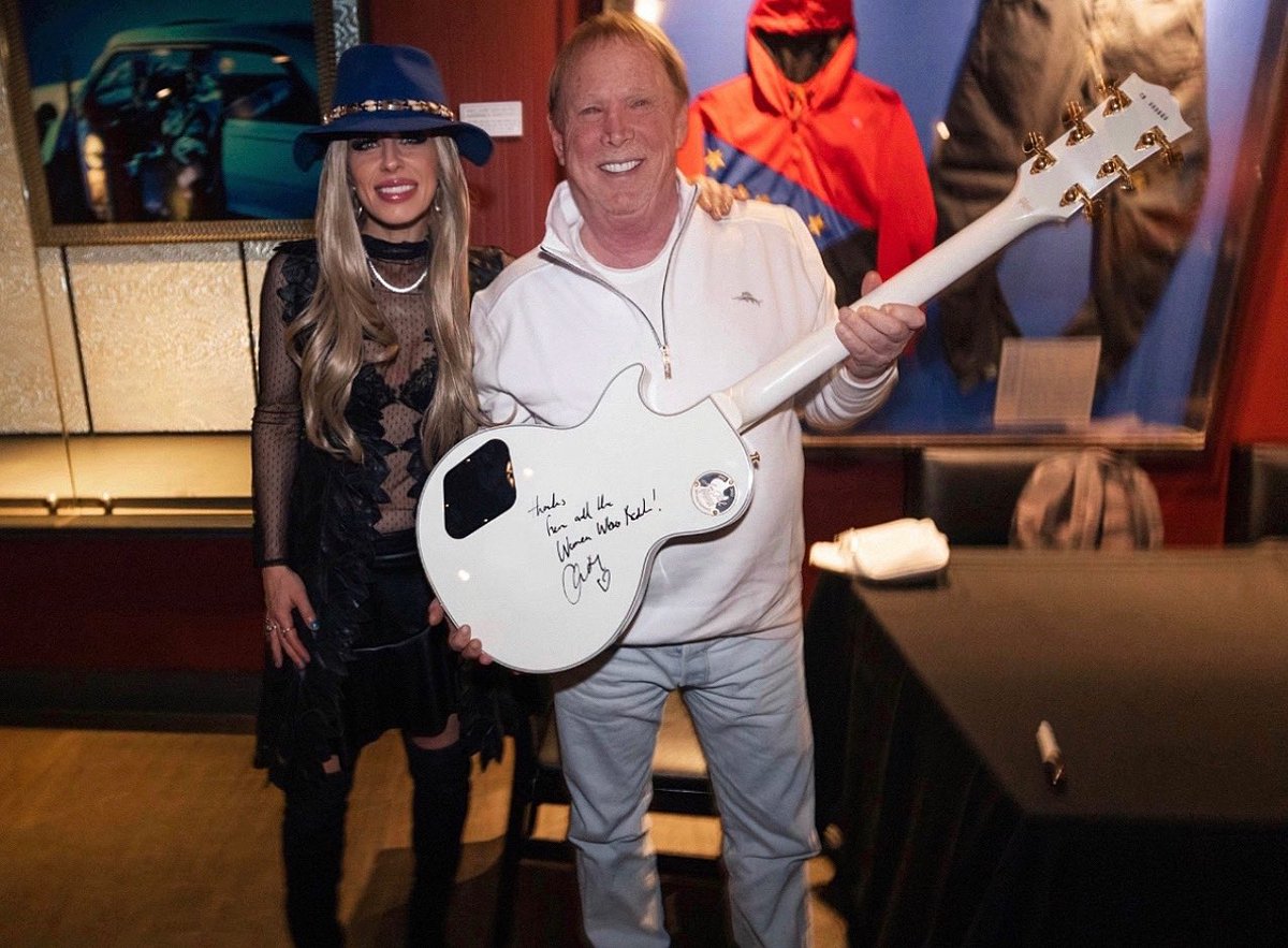 orianthi's tweet image. Wishing my good friend of many years #markdavis a happy birthday and amazing year ahead ..goo @Raiders 💜✨✨⭐️