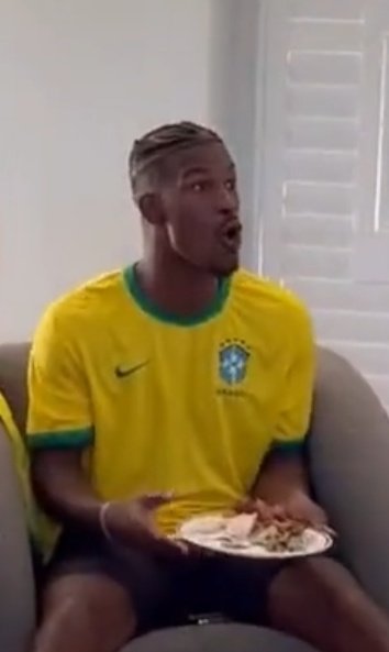 NBAdabad's tweet photo. ELE É BRASILEIRO DE CORAÇÃO

ELE AMA CONFUSÃO

JIMMY BUTLER CARREGANDO O MIAMI HEAT RUMO ÀS FINAIS DA NBA https://t.co/kBujnkEd0C