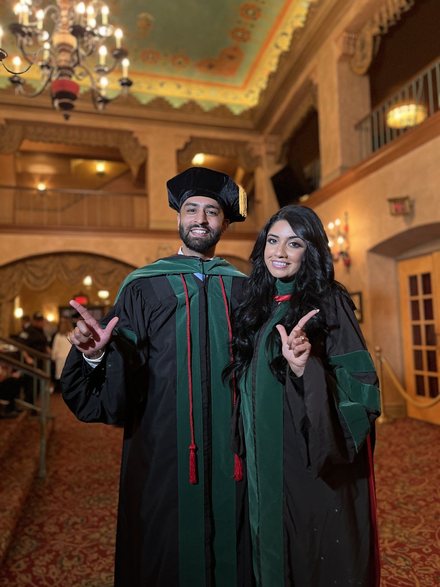 TTHealthElPaso's tweet photo. Next level unlocked: Residency
Health care leaders are made HERE.📍
#TTogetherForElPaso #HigherEducation #FSOM #TTUHSCEP10 #Commencement #SchoolOfMedicine https://t.co/8u79orH2WS