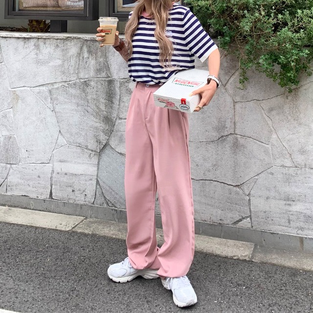 nugu_official's tweet photo. カラフルでカジュアルなかわいいアイテムいっぱいの #Celume 💗🖤🤍ディレクターmayuさんの低身長に見えないスタイリングも必見👀✨ https://t.co/4ZqTwfJYNu