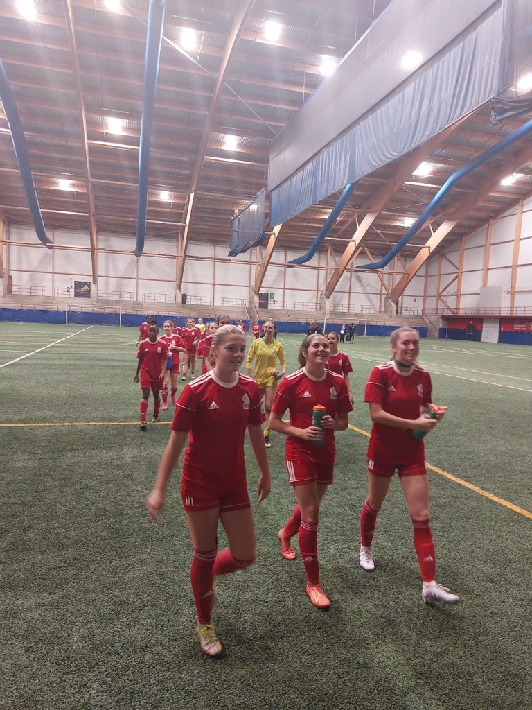 OntarioIsSoccer's tweet photo. In the 3rd/4th games of the 2023 Quebec-Ontario Inter-Provincial Series this weekend, the U17 Boys drew 1-1 while the Girls U17 team won 2-0.

All 4 teams will play their 2nd game of the series tomorrow.

To learn about Ontario's Talented Pathway, visit: https://t.co/gdXEaiAmV3 https://t.co/GhO5Cd4i8W