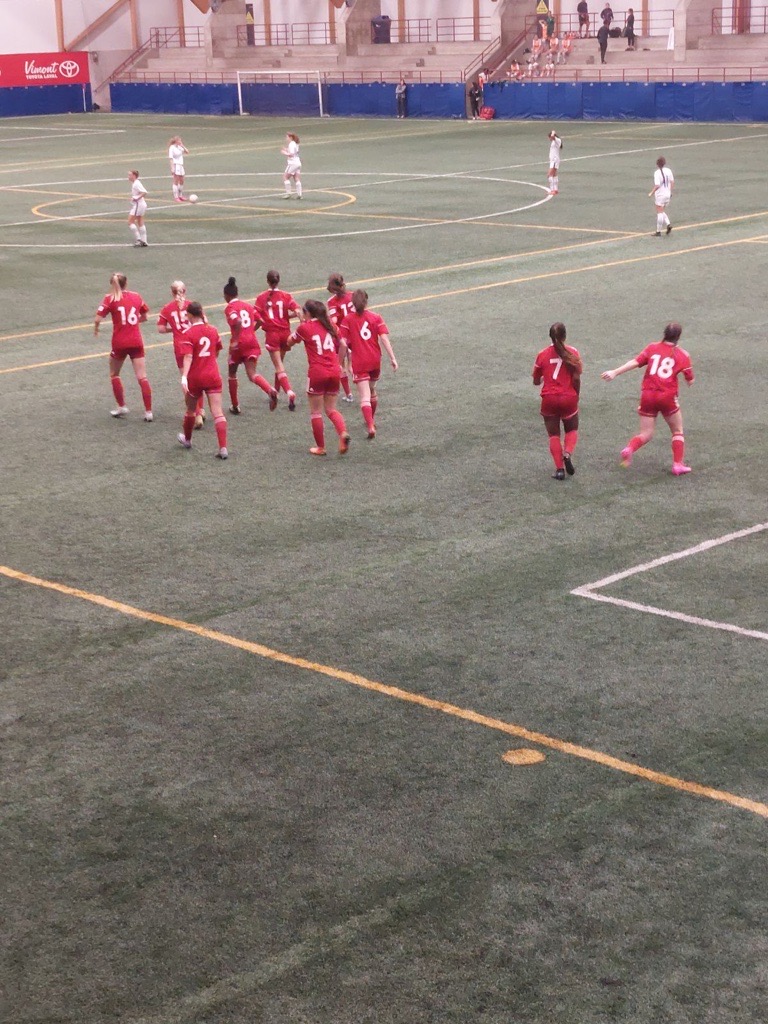 OntarioIsSoccer's tweet photo. In the 3rd/4th games of the 2023 Quebec-Ontario Inter-Provincial Series this weekend, the U17 Boys drew 1-1 while the Girls U17 team won 2-0.

All 4 teams will play their 2nd game of the series tomorrow.

To learn about Ontario's Talented Pathway, visit: https://t.co/gdXEaiAmV3 https://t.co/GhO5Cd4i8W