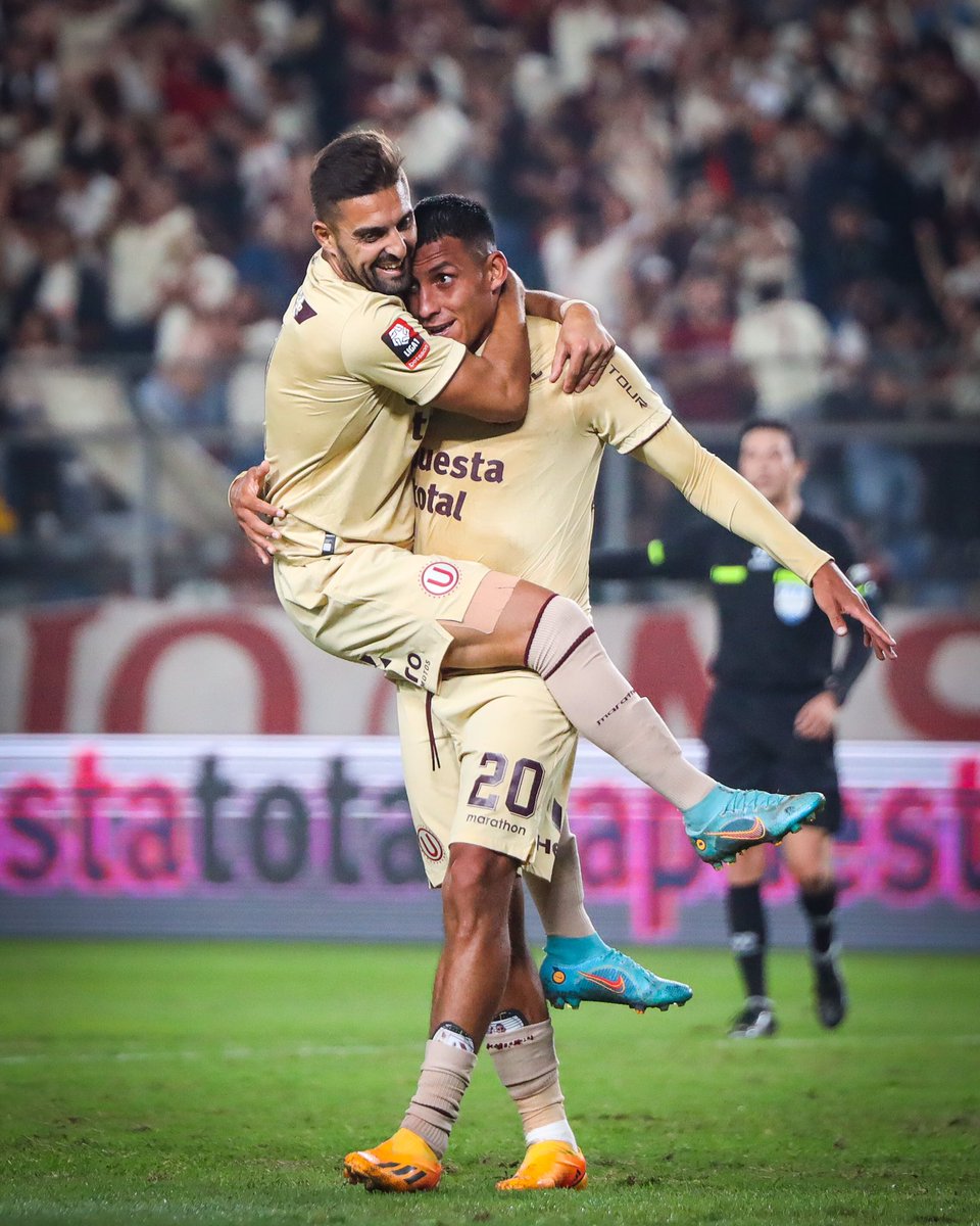 Universitario's tweet photo. 📽 Película: Rápidos y furiosos 

Director: Alex Valera 
 
#ConLaUHastaElFinal https://t.co/vh3CzO2ny4