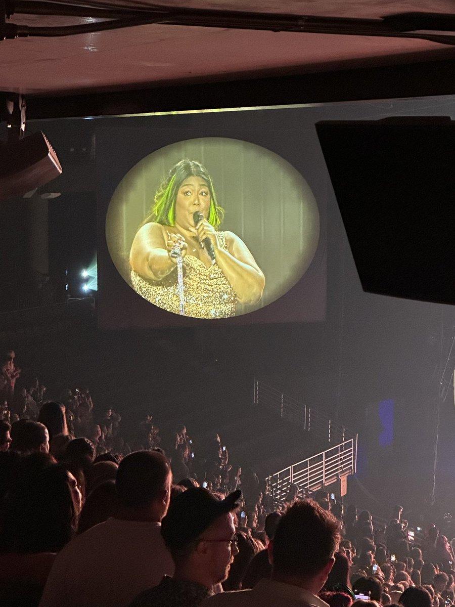 JohnforNE's tweet photo. “Don’t let anybody tell you who you are. These laws are not real. YOU are real.” 

Thank you, @lizzo, for giving Nebraska what it needed tonight. https://t.co/CuWnVv2Tgj