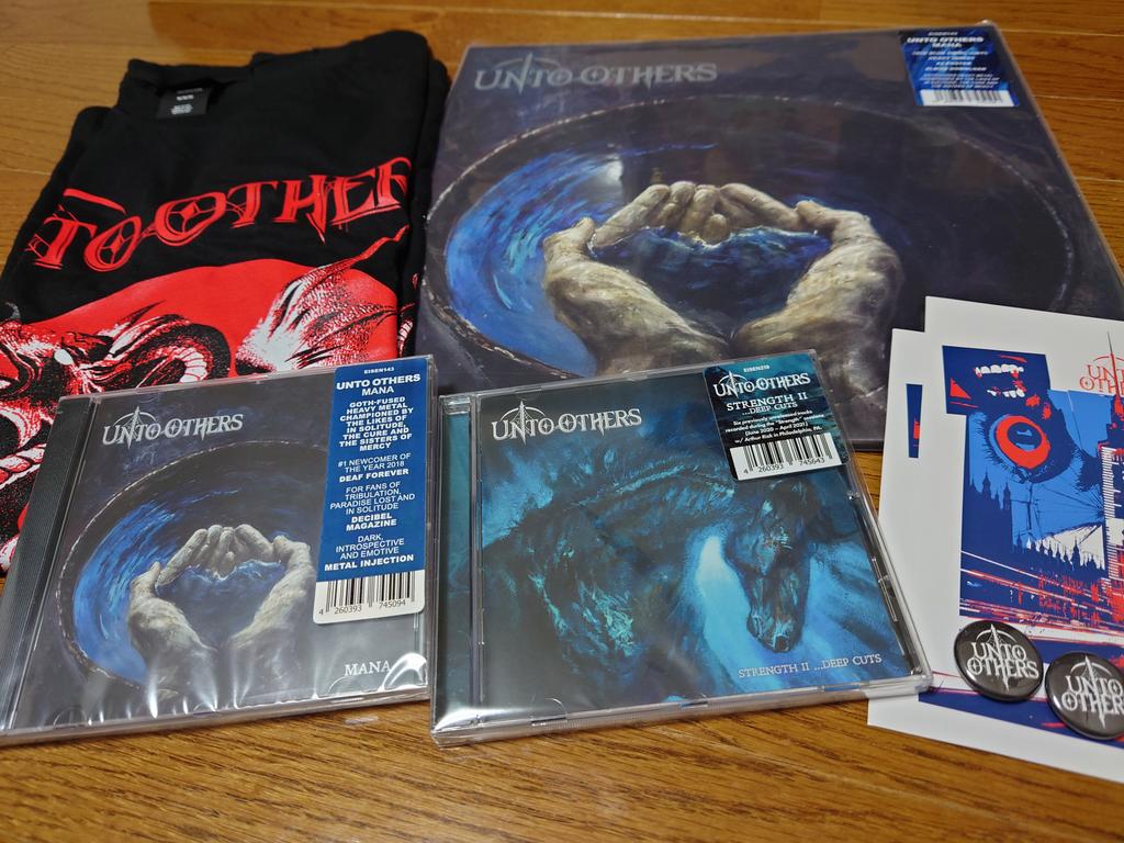 za_sa__17's tweet photo. UNTO OTHERSのライヴめちゃ良かった🤘半ば強引に(!?)行って良かった f(^_^;)
日本に来てくれたバンドとUNTO OTHERSの音楽を知るきっかけをつくってくれたプロモーターさんに感謝＼(^o^)／ https://t.co/jGJZ60aq3O