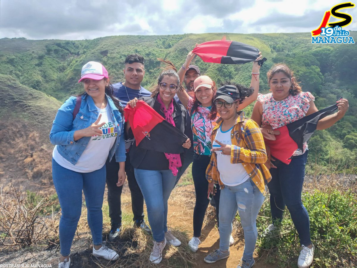 JS19JManagua's tweet photo. #SandinoLuzYVerdad 🔴⚫✊🏼 || •El Movimiento Ambientalista Guardabarranco, realizó "Eco Tour 2023" en conmemoración al 128 aniversario del natalicio del Héroe Nacional Gral. Augusto C. Sandino en el municipio de El Crucero, Managua.
#EcoTour2023
#JsManagua https://t.co/UjWR35Ol2P