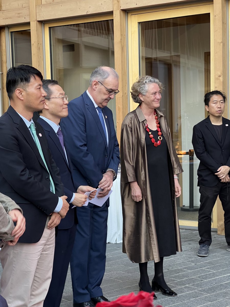 Andreas Wallraff on Twitter "Take a peak at yesterday’s event with