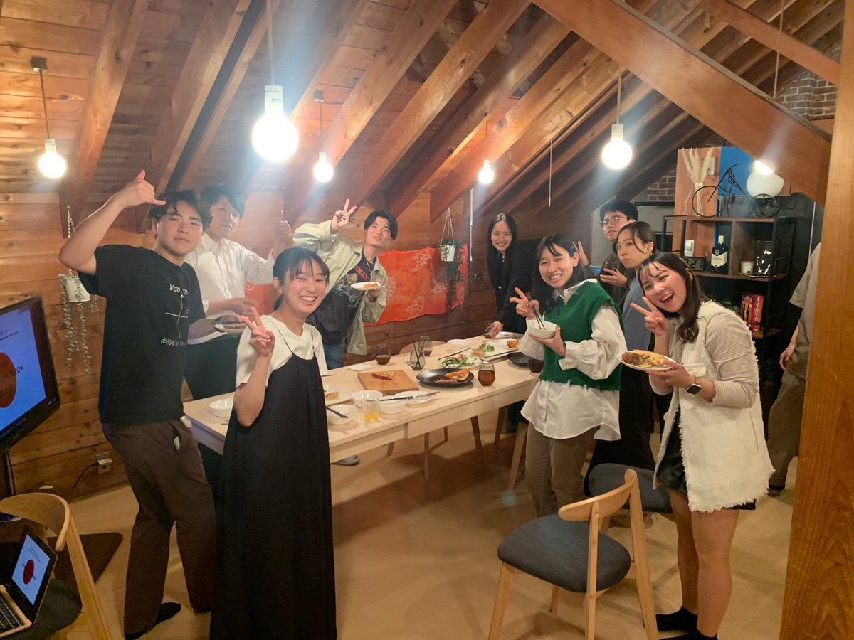 tomorrow_beyond's tweet photo. 5/16に高校生・大学生に教育プログラムを提供する認定NPO法人「very50」さんとの交流会を行いました🎈
交流会ではお互いに社会問題、将来の夢、これまで取り組んできたことなどを話し合いました。2時間があっという間に感じる充実した時間になりました😆

#ビヨンドトゥモロー 
#very50 https://t.co/rkPdY4Oj61