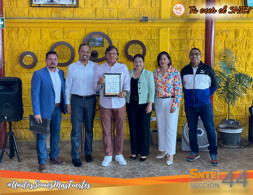 #SNTESeccion44🟠 #UnidosSomosMasFuertes Entrega de Reconocimientos por años de servicio a Supervisores del Nivel de Educación Física. Un gusto encontrarnos con las Autoridades Escolares que tienen el liderazgo académico. Felicidades por su compromiso!!! Tú Eres el SNTE!!!