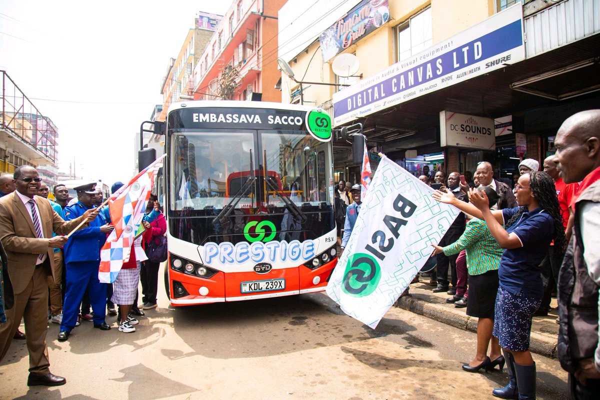 mbuguanjihia's tweet image. #PublicTransport #PSV operator #Embassava take possession of new #ElectricBus &apos;s #EV from @BasiGoKenya to add to their fleet

#SafiriExpress #ControlYourJourney