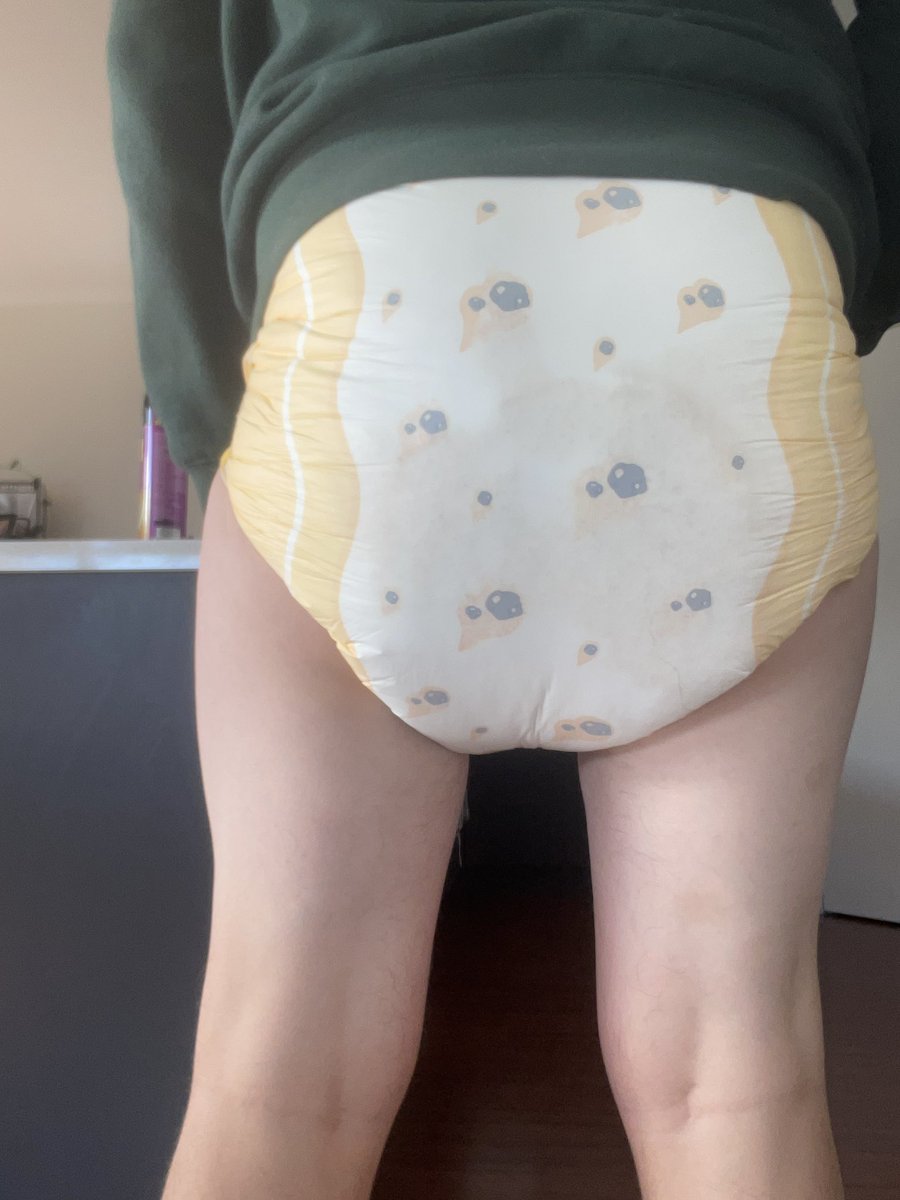 DiaperADL's tweet photo. I think itβs almost change time! π©π¦π #teamlocked #doublediapers https://t.co/vmEWUzC7Ez
