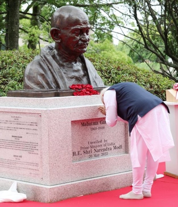 jishanalia82's tweet image. #Japan हिरोशिमा में @narendramodi ने महात्मा गांधी की मूर्ति का अनावरण किया,
