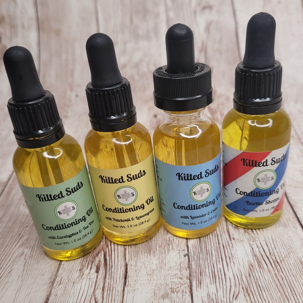 KiltedSuds's tweet photo. Kilted Suds Conditioning Oil is available in 4 different varieties! It is the perfect recipe for a beard oil, or a conditioning oil for the hair on your head. Use it as a leave-in conditioner and watch the difference it can make!
.
.
.
#beardoil #beardstyle #beardgang #beard… https://t.co/1TAFS7E09n