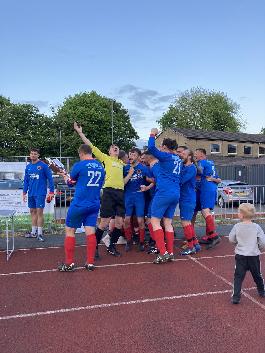 PendleSunday's tweet photo. A Jake Hart hat trick ensured Pendle Blues inflicted revenge over rivals North Valley Rangers in the Peter Shaw Final. The game finished 4-1 and Peter Shaw was in attendance to present his trophy as well as the League Winners Trophy. MOM was Max Foxcroft. https://t.co/R98ohDAYwR
