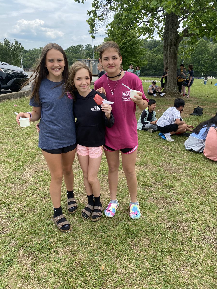 Haley Barkley tweet media