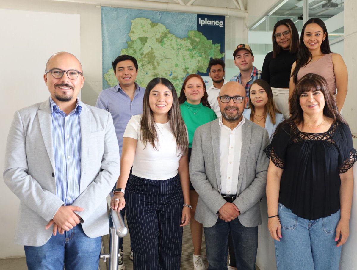 iplanegente's tweet photo. Alumnos de la facultad de Gestión Pública de @ULaSalleBajio visitaron nuestras instalaciones para conocer el funcionamiento del #IplaneGTO, su coordinación con los municipios y cómo se lleva a cabo la evaluación de políticas, programas y proyectos para el desarrollo de #GTO https://t.co/IyBmfSPdIx
