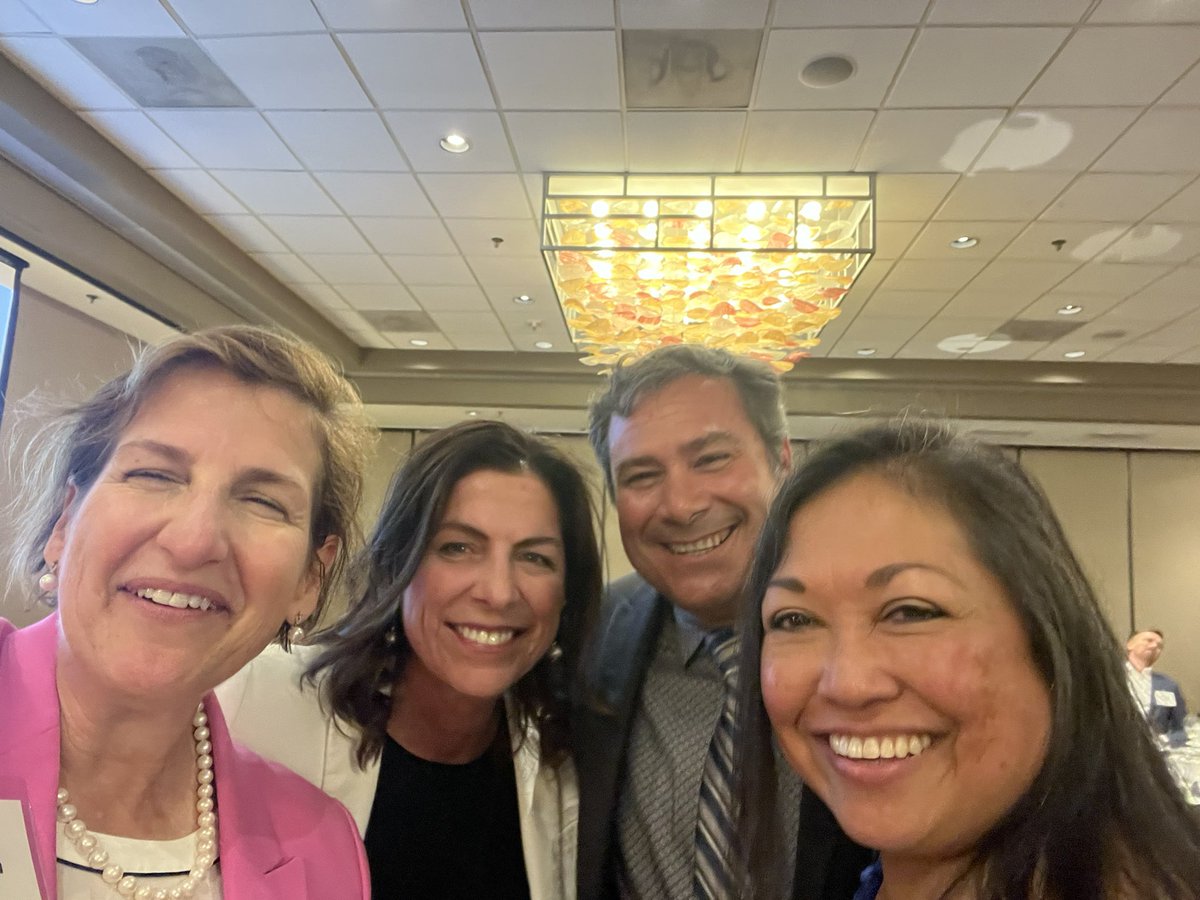 Diane Papan tweet media