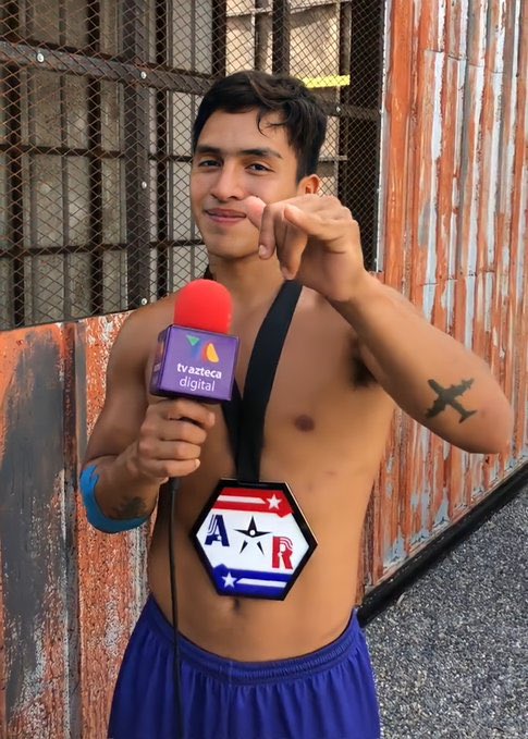 alekeiiiii's tweet photo. Pero Koke siendo el único atleta que nunca ha sido eliminado de exatlón 

HECHICERO TU MAGIA PREVALECE
#GranFinalAllStar https://t.co/AhCBKQltnm