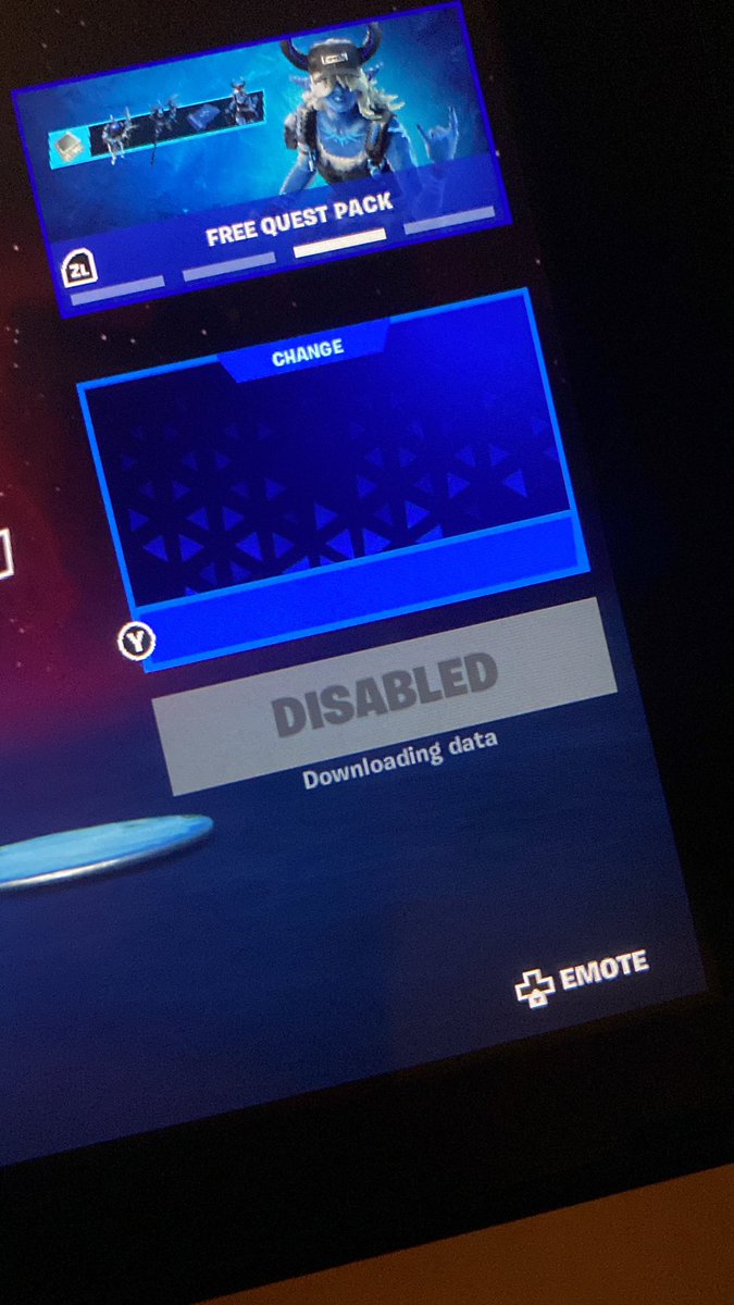CortneyGosset's tweet photo. @FortniteStatus anyone else having issues rn? https://t.co/MlxpvfkPKL