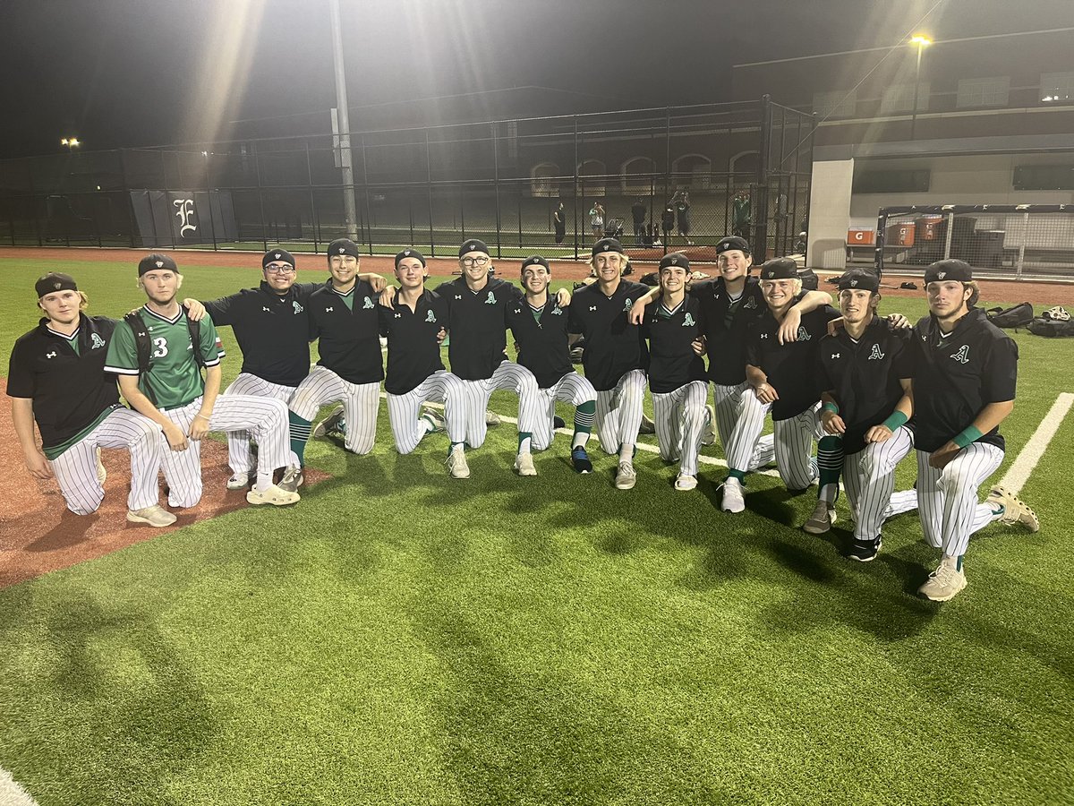 The backwards hat tradition for the seniors after their last game as a Hornet. I love these guys more than they will ever know. Thank you guys for everything you gave me and to this program. #WeB4Me