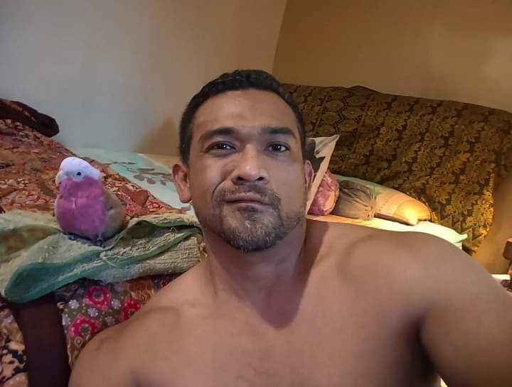 AzrulAzmi0106's tweet image. Weekend vibes #galah