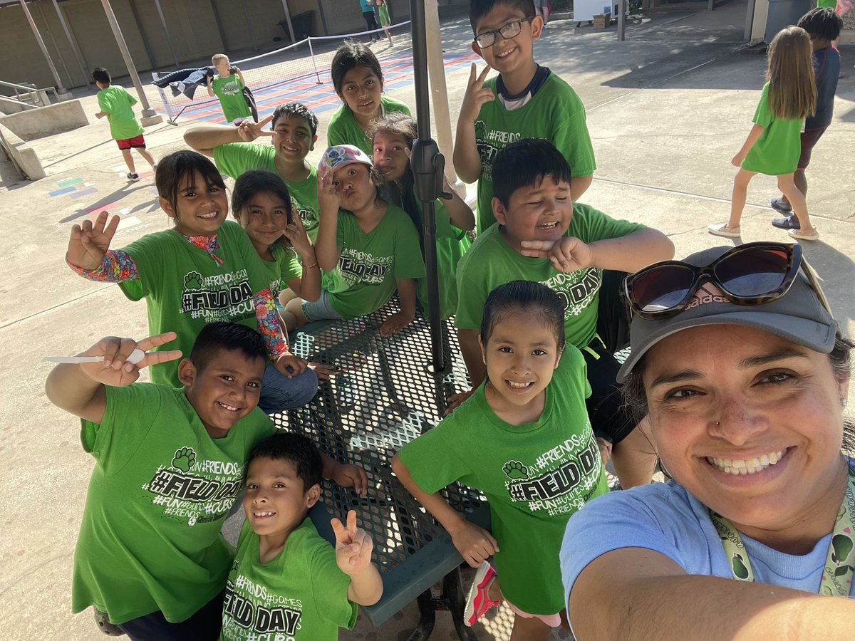 Sra_Wade's tweet photo. Field Day was a BLAST! #christienation #christiecubs #christiecub4life #SraWade2nd https://t.co/QKar2AIyKO