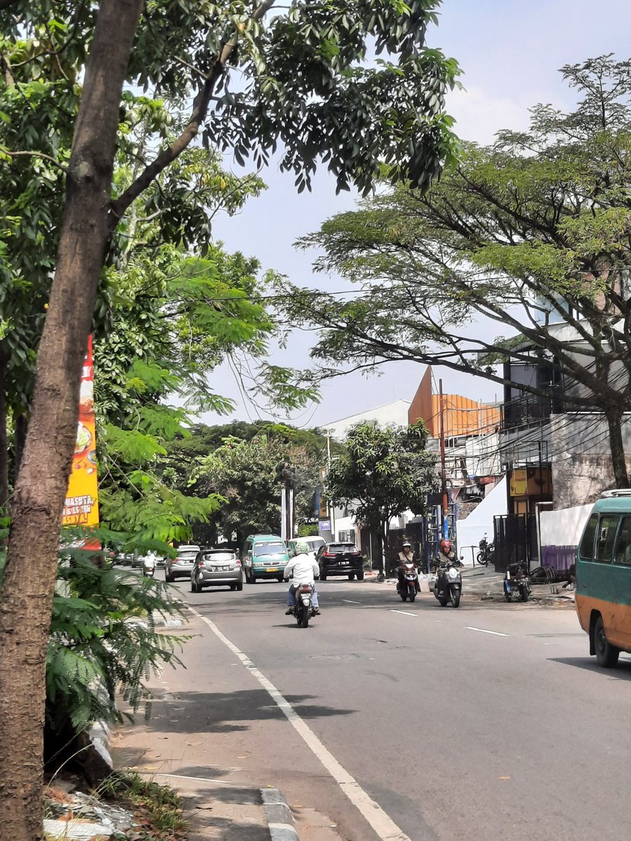 #lalinSonora Pkl 11.08 WIB

Jl. Katamso 2 arah ramai lancar. Cuaca cerah <a href="/rakafm_bandung/">IG : Radio Raka FM Bandung</a> <a href="/sonora_bandung/">Radio Sonora Bandung</a> <a href="/SonoraFM92/">Radio Sonora Jakarta</a>