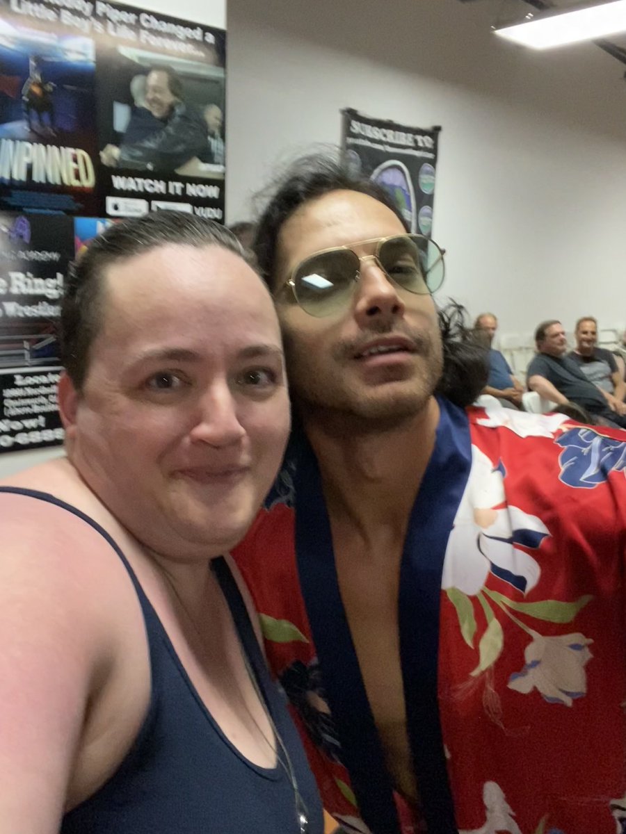 mpwxpress's tweet image. Not only did he take the victory at @MPW_CA tonight against @AMF__01 but @KingMaximilien is very generous with his time when it comes to the press!