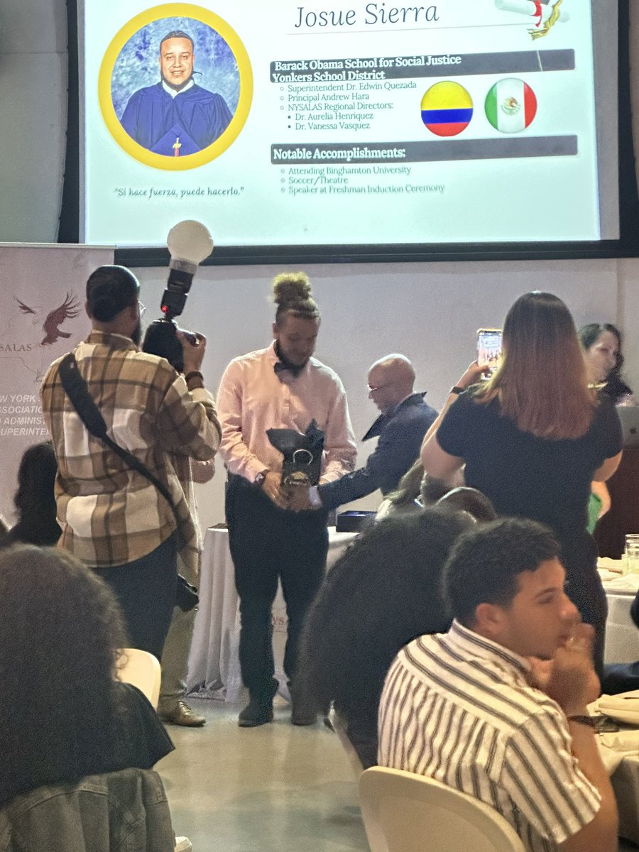 Yonkers students receiving scholarships from NYS ALAS ! Yonkers proud!! Congratulations!! Thank you for recognizing our talented students 💙<a href="/YonkersSchools/">Yonkers Public Schools</a> <a href="/SuptQuezada/">Dr. Edwin M. Quezada</a> <a href="/NYSALAS/">New York State ALAS</a>