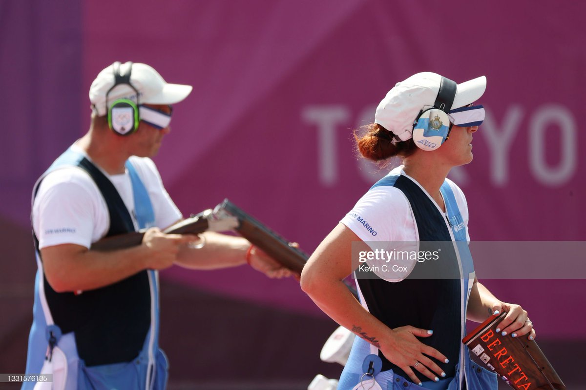 LendasOlimpicas's tweet photo. Alessandra Perilli &amp; Gian Marco Berti, San Marino 🇸🇲. 
Tiro. Fossa Olímpica, Duplas Mistas.  
2º lugar.  
Jogos Olímpicos, Tóquio 2020.  
#alessandraperilli #gianmarcoberti #sanmarino #olympics #tokyo2020 #leggende #sparo #shooting #silver #giochiolimpiadi #olympicgames #smr https://t.co/wXTU6TEUZs