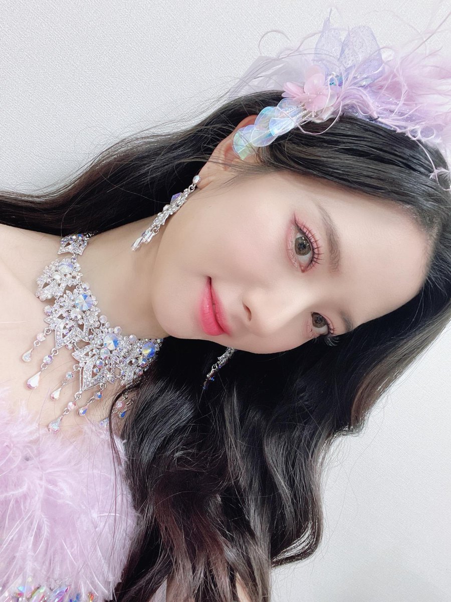 timetobona819's tweet photo. 220520 #보나 유니버스 FNS
선물같은 무대가 되었길💝 https://t.co/CIGzYLwB5H
