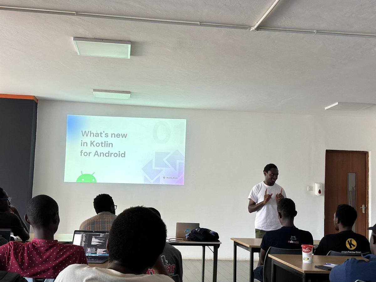 @mambo_bryan speaking about what’s new in Kotlin for Android at @254androiddevs & @kotlinkenya #IORecap meetup happening at @moringaschool